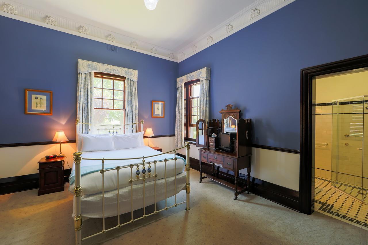 Petersons Armidale Winery And Guesthouse Exterior photo