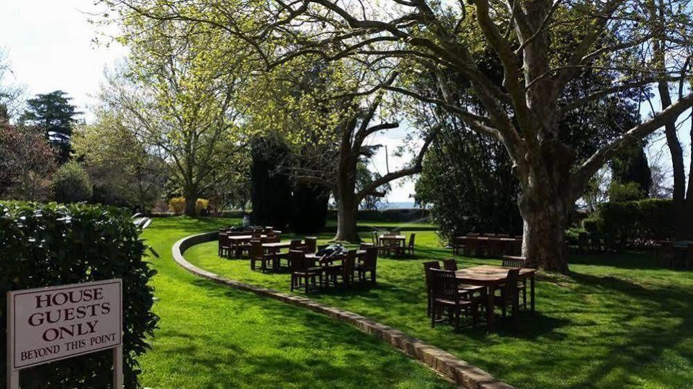 Petersons Armidale Winery And Guesthouse Exterior photo